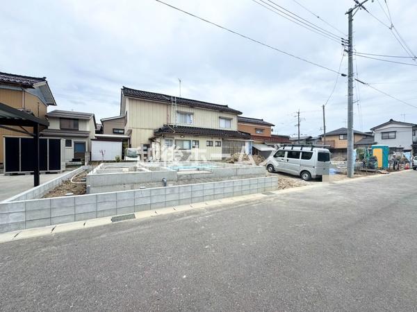 ２号棟　加茂市新栄町　第１　クレイドルガーデン