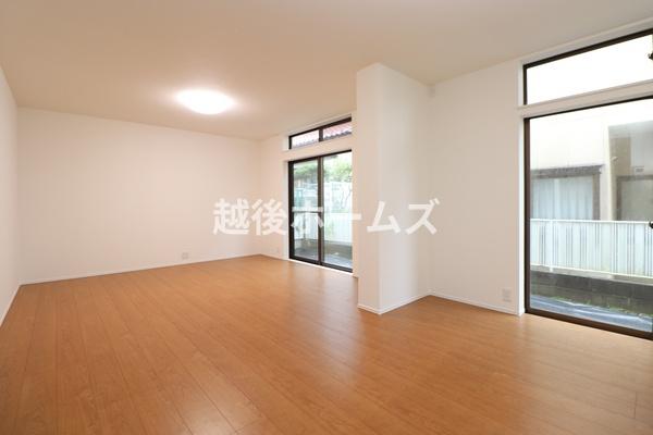 新潟市西区真砂３丁目の中古一戸建て