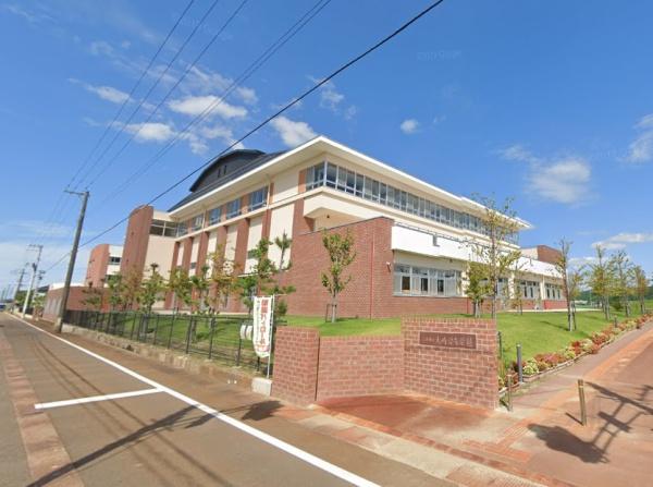 三条市中新の中古一戸建て(三条市立大崎学園)