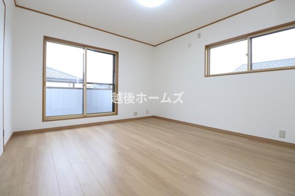 三条市中新の中古一戸建て