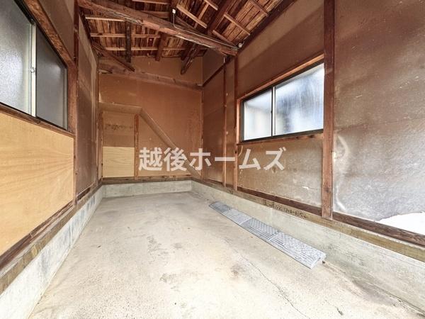三条市中新の中古一戸建て