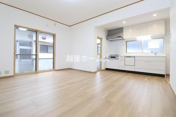 三条市中新の中古一戸建て
