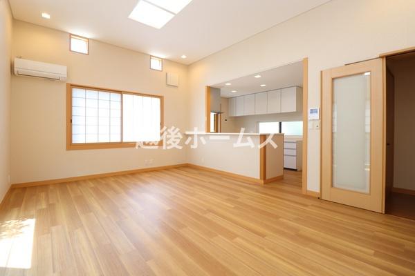 新潟市中央区関屋本村町２丁目の中古一戸建て