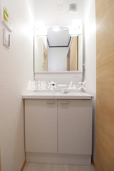 新潟市西区上新栄町２丁目の中古一戸建て