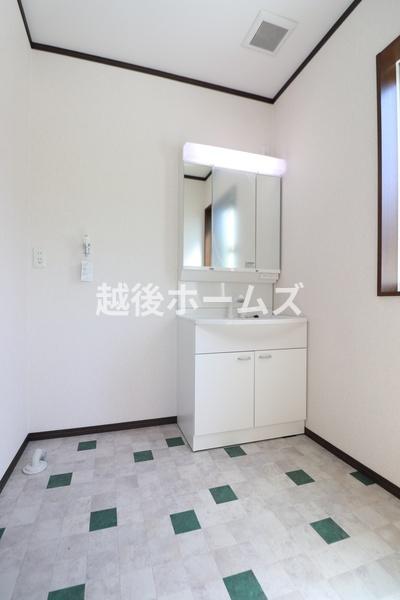 新潟市西蒲区姥島の中古一戸建て