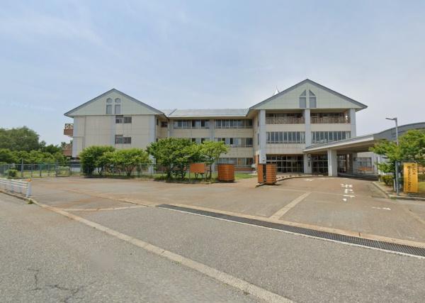 胎内市本郷町の中古一戸建て(胎内市立胎内小学校)