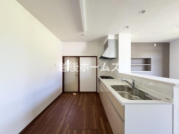 胎内市本郷町の中古一戸建て
