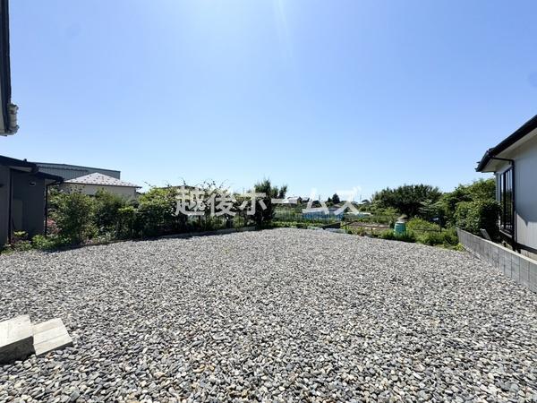 胎内市本郷町の中古一戸建て