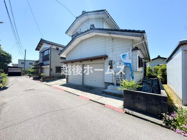 胎内市本郷町の中古一戸建て