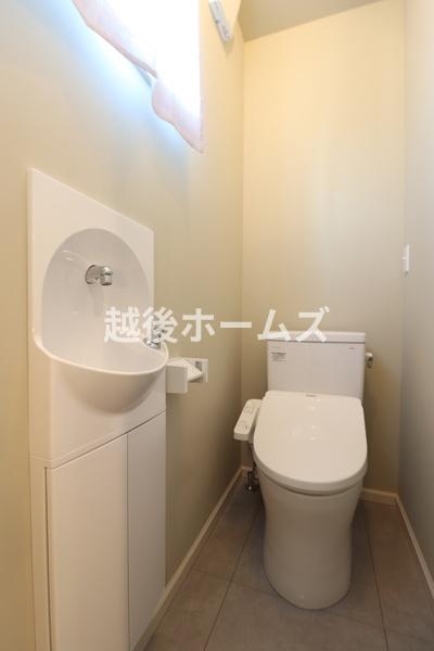 新潟市西区五十嵐２の町の中古一戸建て