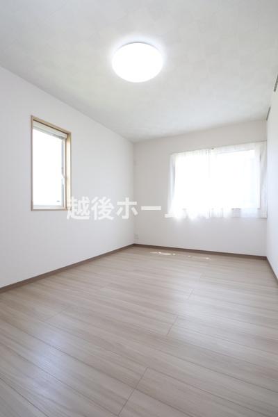 新築戸建　燕市井土巻