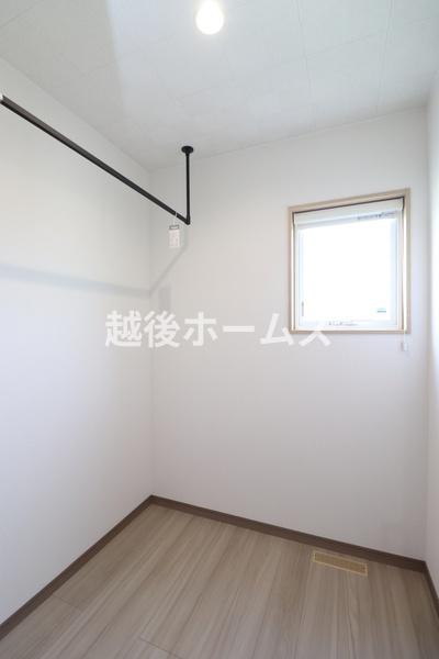 新築戸建　燕市井土巻