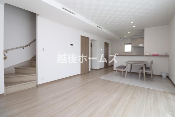 新築戸建　燕市井土巻