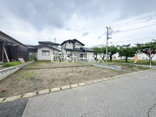 ２号棟　新発田市新富町１丁目　いろどりアイタウン