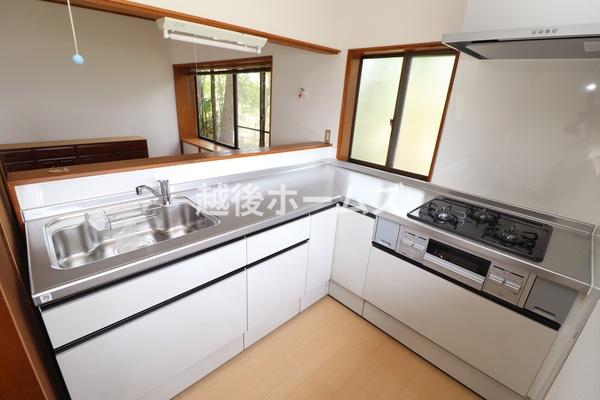新潟市南区山崎興野の中古一戸建て