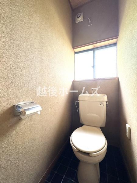 新潟市南区山崎興野の中古一戸建て