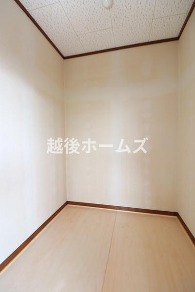 新潟市南区山崎興野の中古一戸建て
