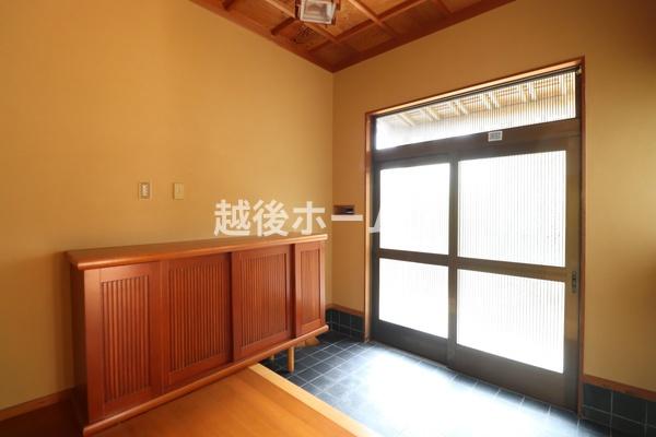 新潟市南区山崎興野の中古一戸建て