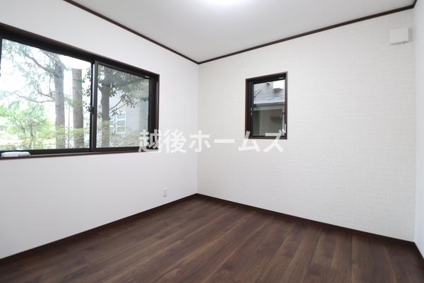 新潟市東区新石山５丁目の中古一戸建て