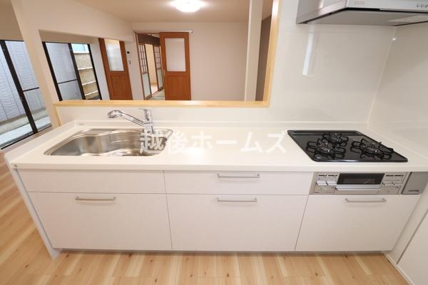 三条市西四日町３丁目の中古一戸建て