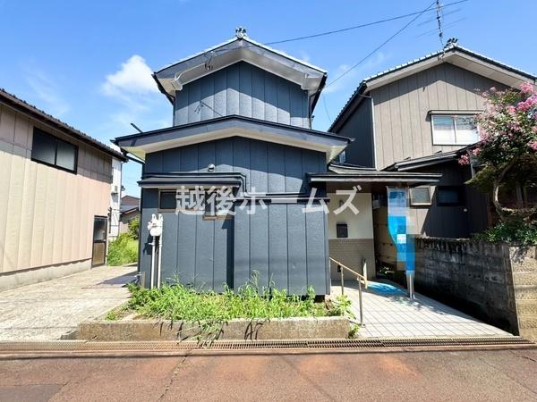三条市西四日町３丁目の中古一戸建て
