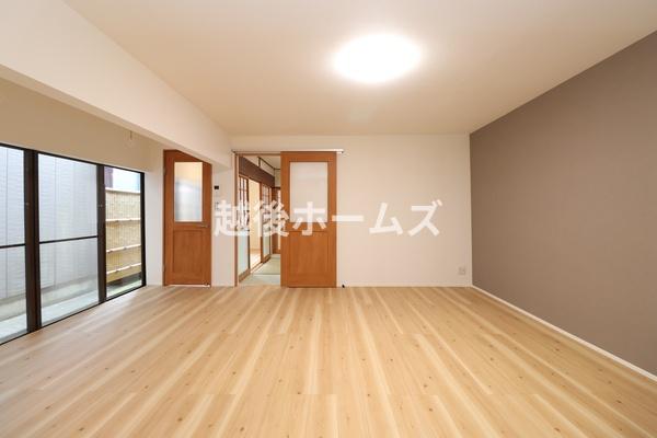 三条市西四日町３丁目の中古一戸建て