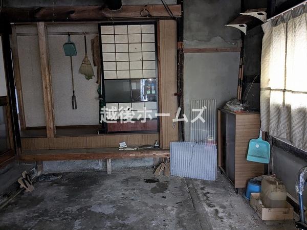 建築条件なし　古屋付売地　胎内市桃崎浜