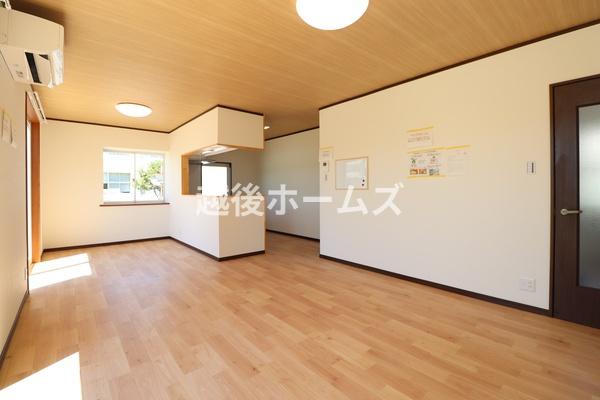 新潟市南区新山崎町３丁目の中古一戸建て
