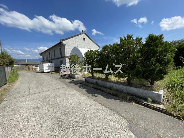 売倉庫　新発田市上小松