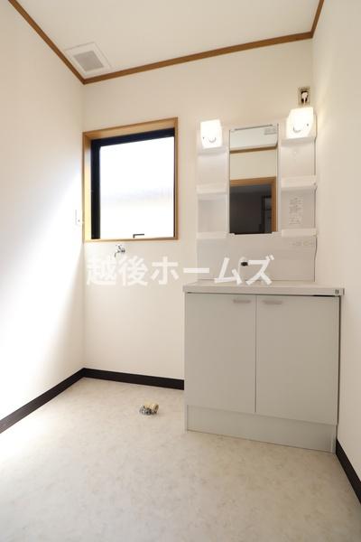 新発田市上中沢の中古一戸建て