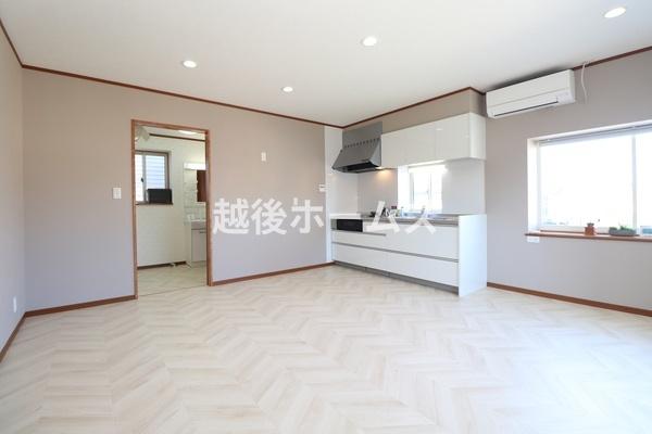 新潟市西区上新栄町５丁目の中古一戸建て