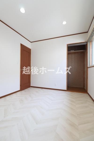 新潟市西区上新栄町５丁目の中古一戸建て