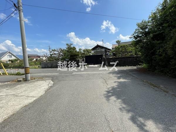 新発田市下小松の中古一戸建て