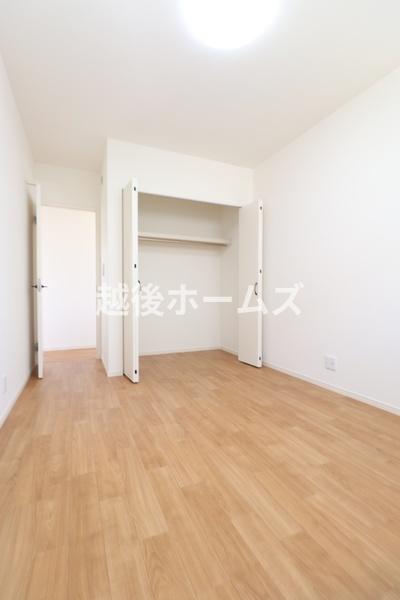 新潟市江南区亀田新明町５丁目の中古一戸建て