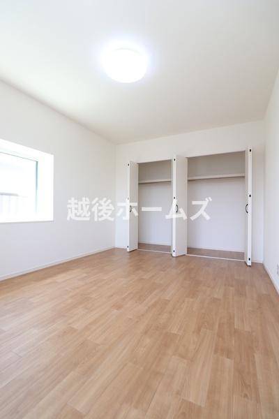 新潟市江南区亀田新明町５丁目の中古一戸建て