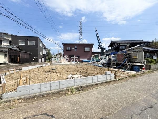 ２号棟　長岡市摂田屋４丁目　第１　クレイドルガーデン
