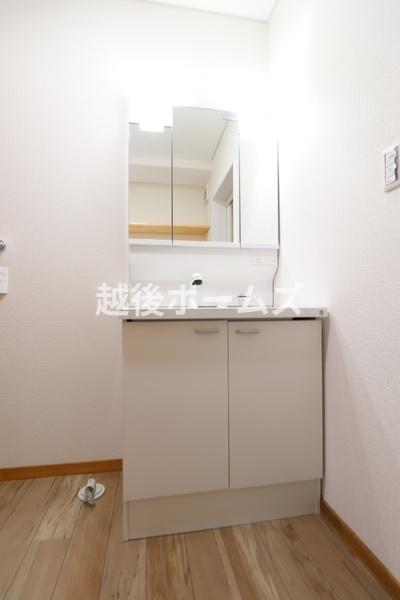 新潟市西区浦山４丁目の中古一戸建て