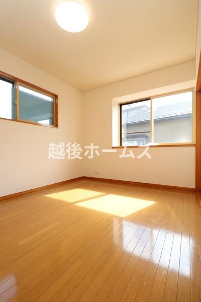 新潟市西区浦山４丁目の中古一戸建て