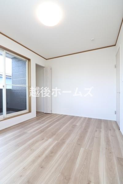燕市下粟生津の中古一戸建て