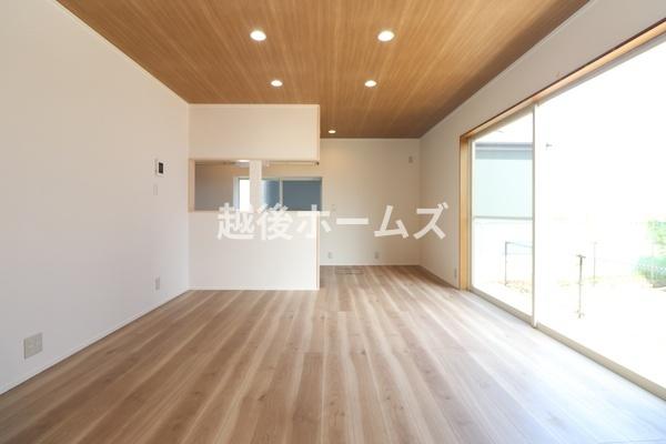 燕市下粟生津の中古一戸建て