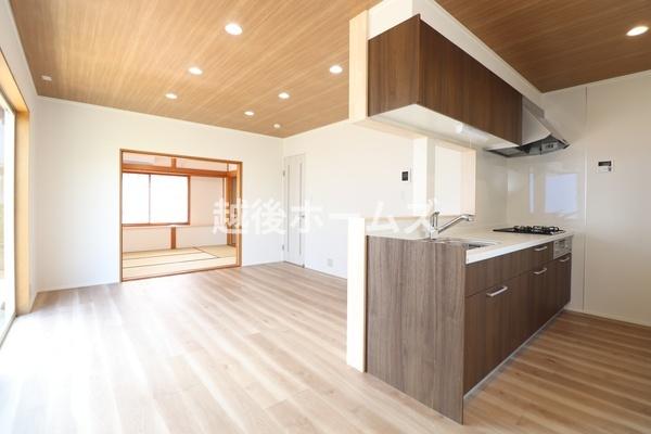 燕市下粟生津の中古一戸建て