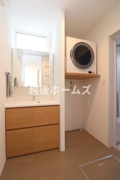 Ｂ棟　西区新中浜４丁目