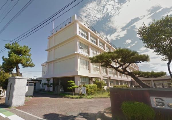 新潟市江南区曽川の土地(新潟市立曽野木小学校)