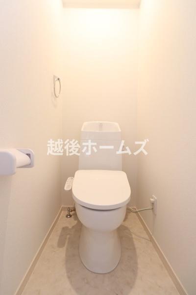 新潟市東区紫竹7丁目の中古一戸建て(トイレ)