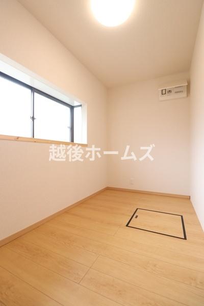 新潟市東区津島屋3丁目の中古一戸建て(収納)