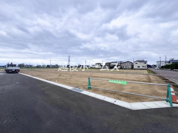 ６号棟　燕市吉田鴻巣　いろどりアイタウン
