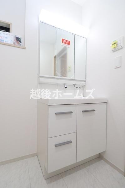 ３号棟　見附市本町１丁目　いろどりアイタウン