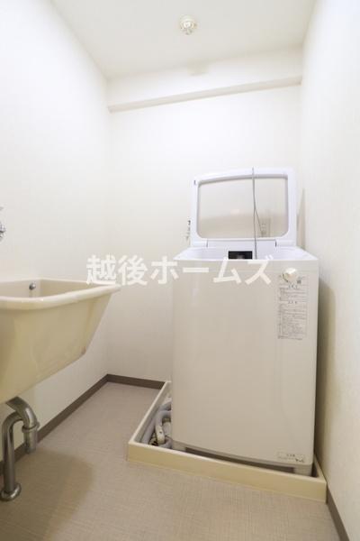 ダイアパレスロイヤルシティ東幸町東棟　９階