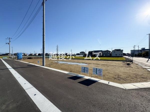 ８号棟　燕市吉田鴻巣　いろどりアイタウン