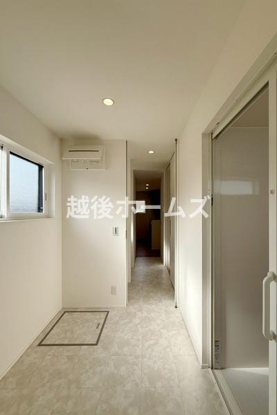 １号棟　五泉市三本木２丁目　エテルナ
